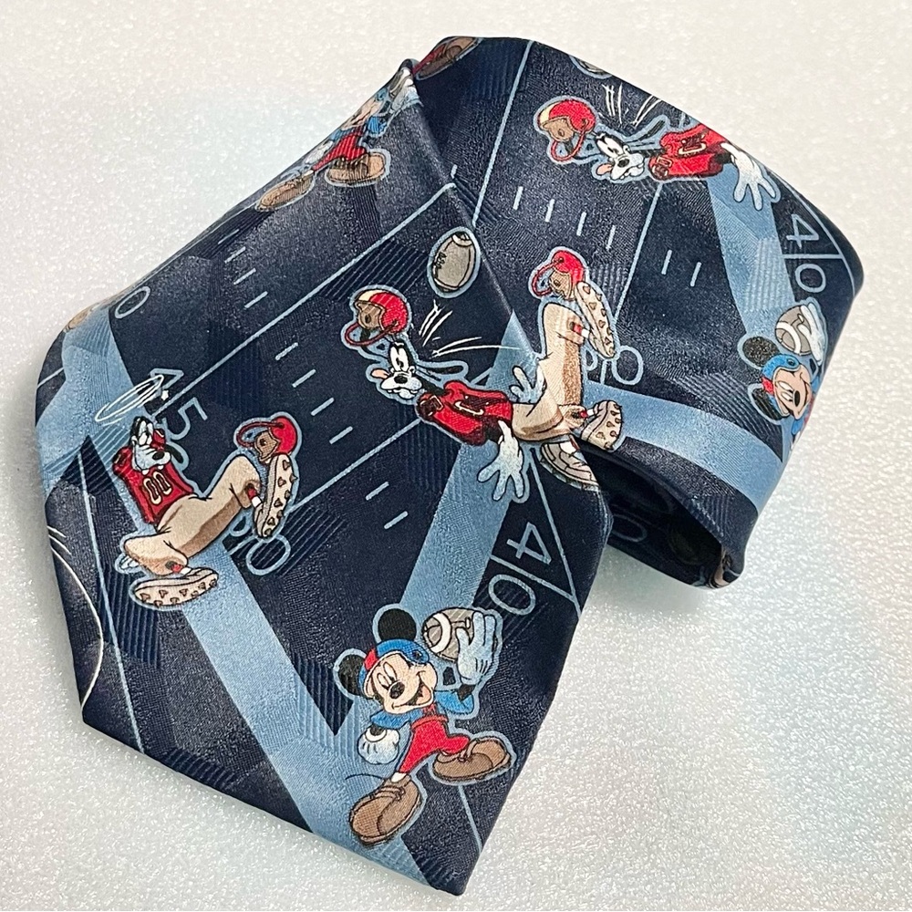 Mickey Unlimited Mickey and Goofy playing football neck tie